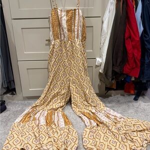 Ces Femme Yellow Printed Wide-Leg Spaghetti Strap Jumpsuit